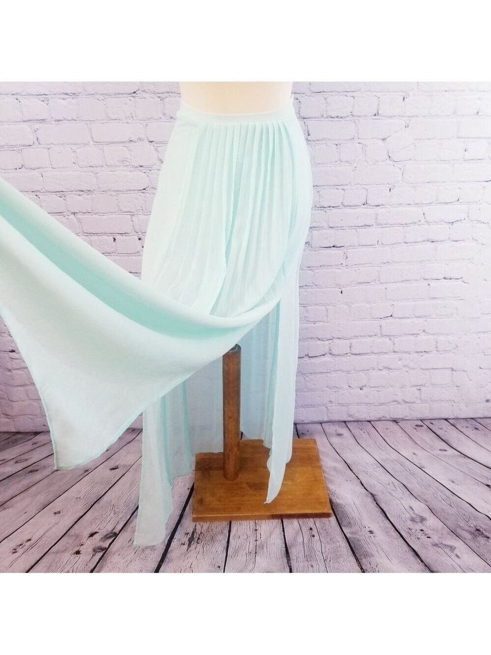 Costa Blanca Pleated Split Front Skirt, Size M
